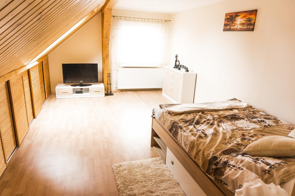 ドラフスコ・ポモルスキエApartament Przy Basztowejアパートメント エクステリア 写真